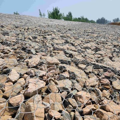 Hot Dipped Galvanized Woven Gabion Wall Retaining Wall Wire Mesh Easily Assembled