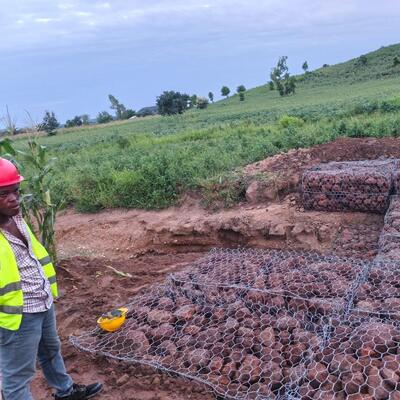 Factory Direct & Fast Shipping philippine used 3.05mm / 2*1*1m / 80*100mm Gabion Mesh Cage for Sale